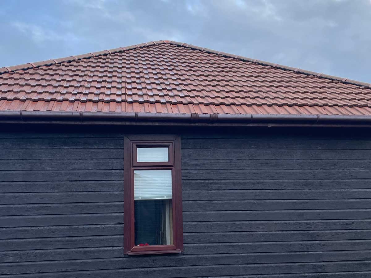 clean-red-tile-roof-gladstone-2